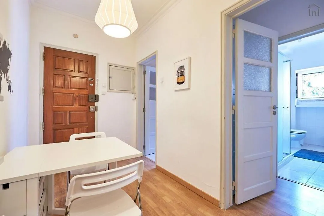 2 Bedroom Apartment In Alameda Lissabon Portugal