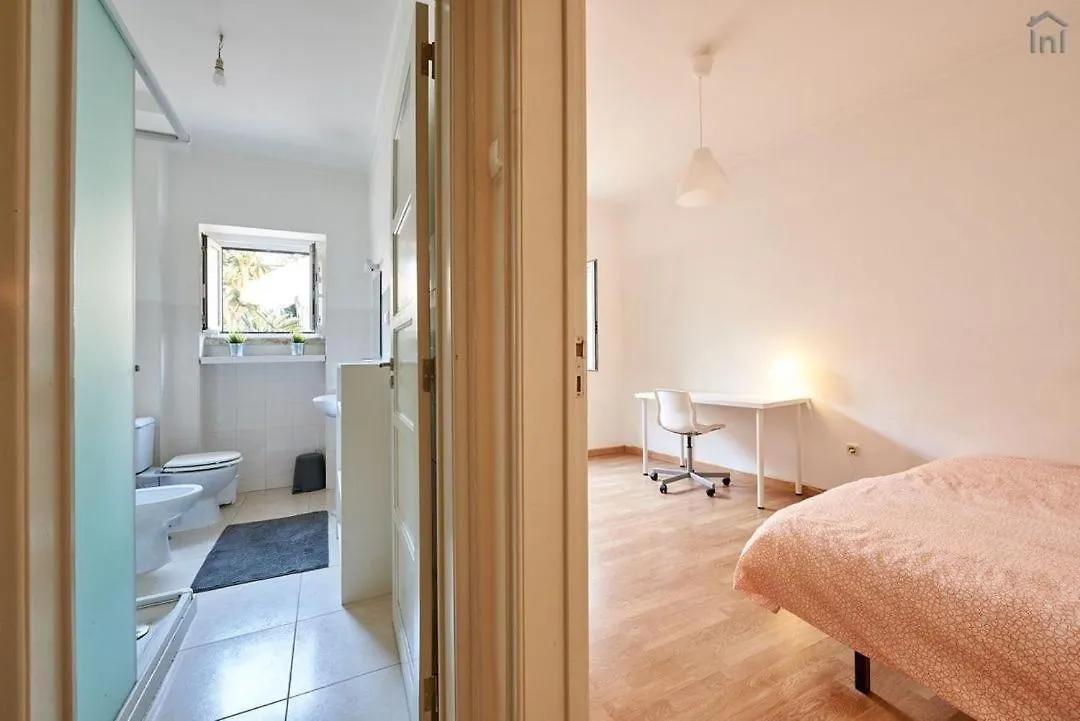 2 Bedroom Apartment In Alameda Lisboa 0*,  Πορτογαλία